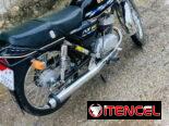 Suzuki AX100 negra