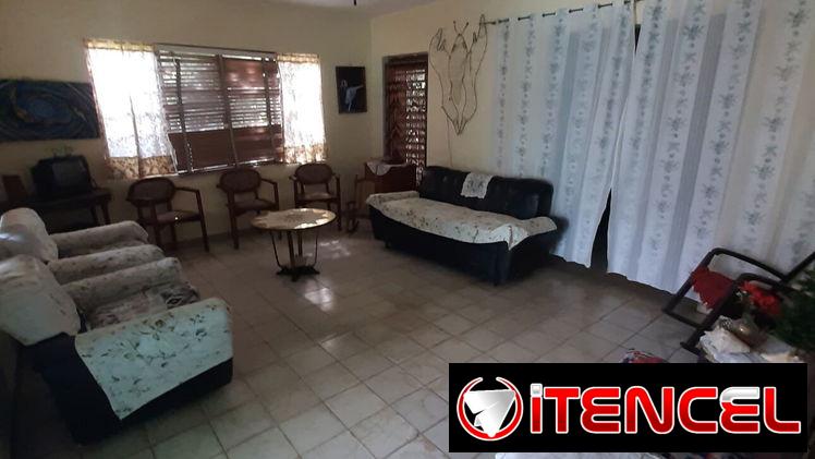 Casa en bajos en Atabey