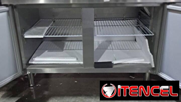 Mesa de trabajo Refrigerada Clásica de mantenimiento con seis meses de garantía, nueva em su caja