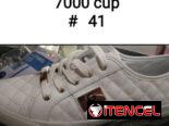 Ventas de tenis y sandalias