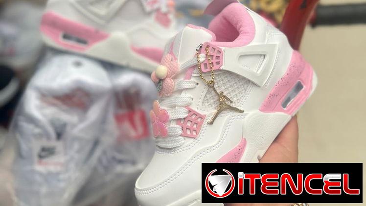 Retro 4 Blanco y Rosados