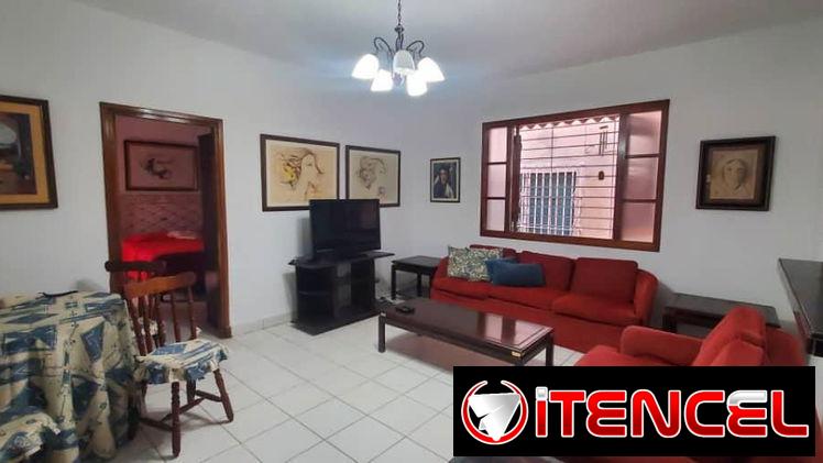 ALQUILER DE LARGA ESTANCIA – VEDADO (K Y 17)