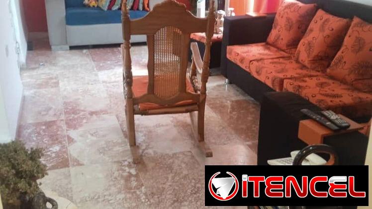VENTA DE CASA INDEPENDIENTE, CASINO DEPORTIVO, CERRO: 148 m². 3 HABS, 3 BAÑOS, JARDIN, PORTAL, PATIO.