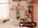 A08: Apartamento en El Vedado en venta con 3 habitaciones en un segundo piso con posibilidades de garage (sin techo)