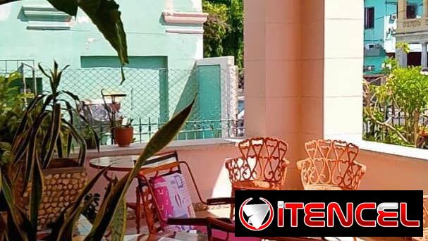 Venta de casa colonial en el vedado