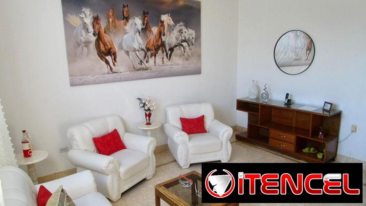 Vive la comodidad en este hermoso apartamento.