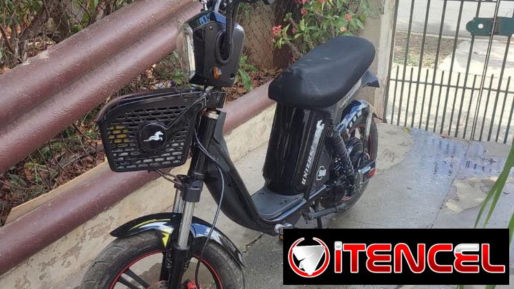 Se vende bicimoto Unizuki impecable casi nueva de solo 5 meses de uso, tiene batería de lipo 4(no explotan y larga vida