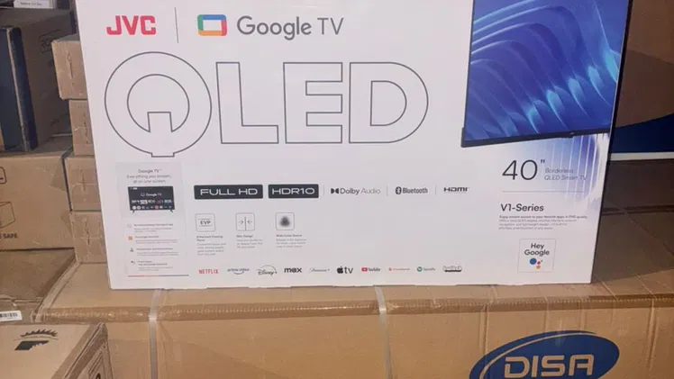 Smart tv 40” JVC  240 usd