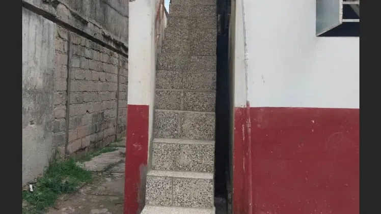 VENDO!!!.. Apto de 1/4 en Marianao