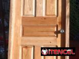 Se venden puertas de madera de muy buena calidad
