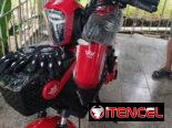 Bicimotos roja y negra , precio 1750 con casco,guantillas y capa para la moto …Autonomía 100km, bateria 48v 45 Amp
