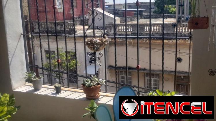 Apartamento en altos en Lawton cerca de la calzada de 10 de octubre