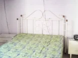Vendo departamento en el Vedado muy céntrico, construcción antigua en muy buen estado
