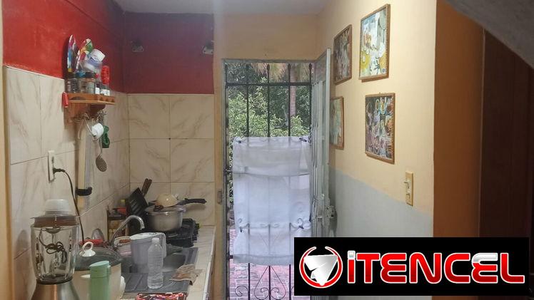 Casa en venta Marianao 10mil Usd. Se deja con varias cosas.  Características: –  Interior Biplanta
