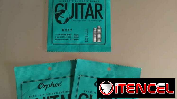 Se venden cuerdas de guitarra eléctrica