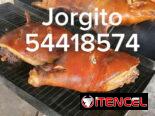 Comidas criollas y cerdos asados