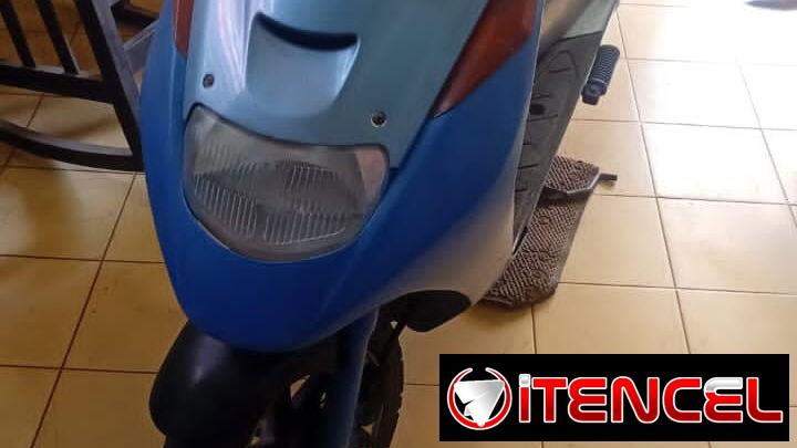 Moto de gasolina 1000 USD