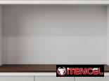 Estantes triples nuevos en su caja