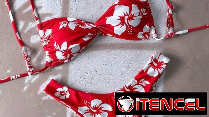 Juego de bikini rojo estampado en flores blancas