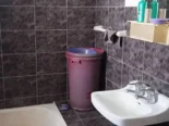 Vendo departamento en el Vedado muy céntrico, construcción antigua en muy buen estado