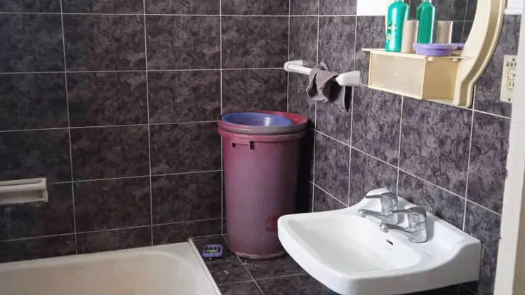 Vendo departamento en el Vedado muy céntrico, construcción antigua en muy buen estado