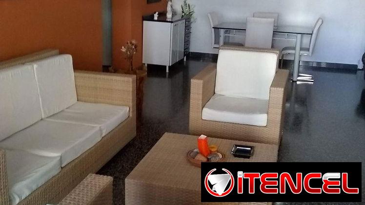 SE RENTA APARTAMENTO DE 3 HABITACIONES EN EL VEDADO, CON VISTA AL MALECON HABANERO. 53880216