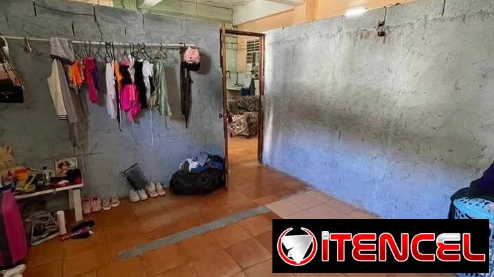 Se vende casa en centro Habana barrio Colón🏡