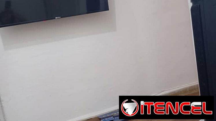 Piso adhesivo estilo madera (linóleo) 5m²