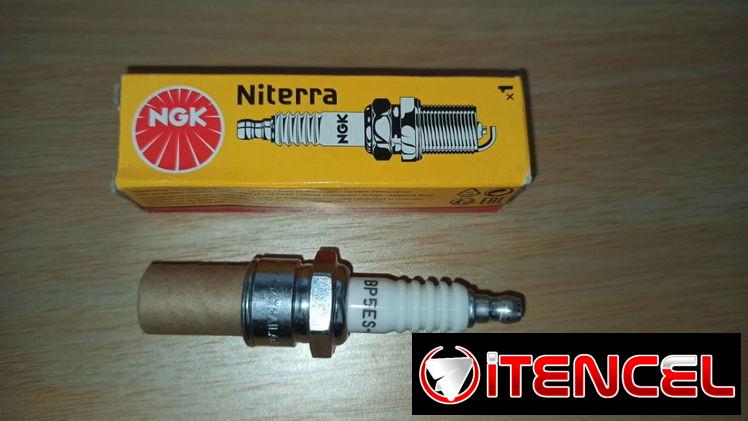 Bujías largas y cortas 14 mm hexágono 21 – BP5HS y BP5ES-A en venta