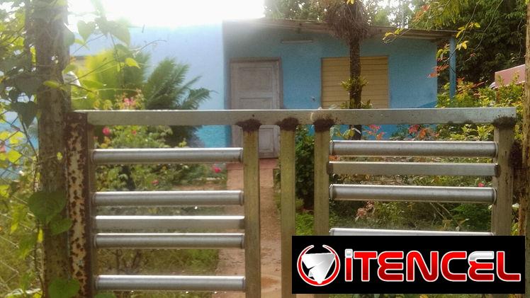 Venta de casa en el campo con bastante tierras