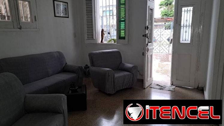 Se permuta casa con garaje en Santos Suárez