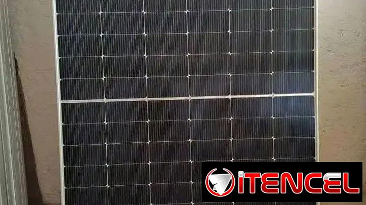 Vendo un panel de 600W a 170 USD