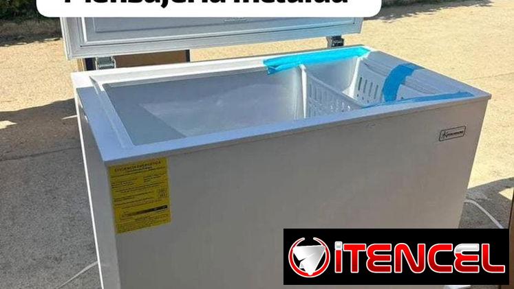 Nevera Royal 7.8 piés, mensajería incluida,gris