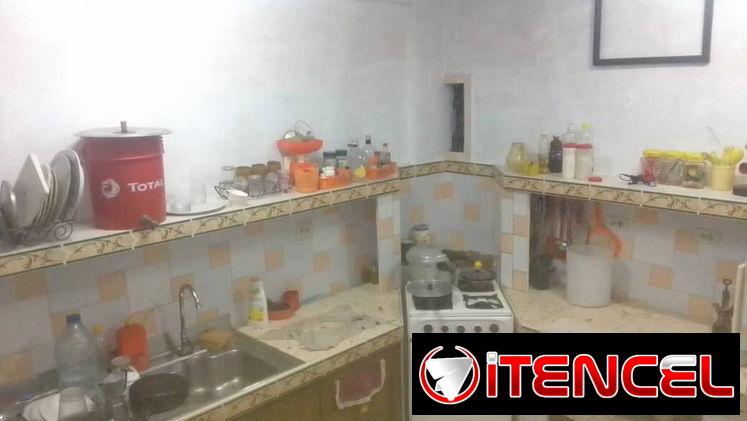 Albañil profesional enchapador, además se realiza cualquier tipo de trabajo constructivo