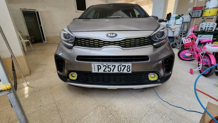Vendo o negocio Kia Picanto 20 20 GT Line importado cuatro cilindros