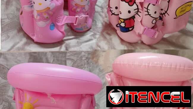 Chalecos salvavidas para niños y niñas de diferentes tallas.
