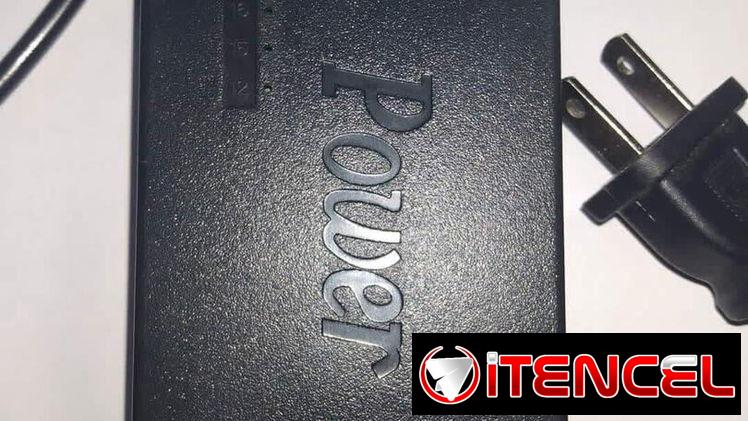 Cargador universal nuevo para laptop !