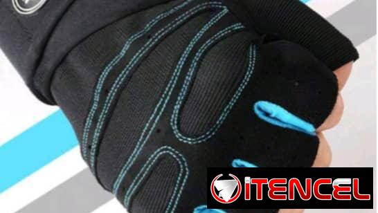 Guantillas con muñequera negras y azules