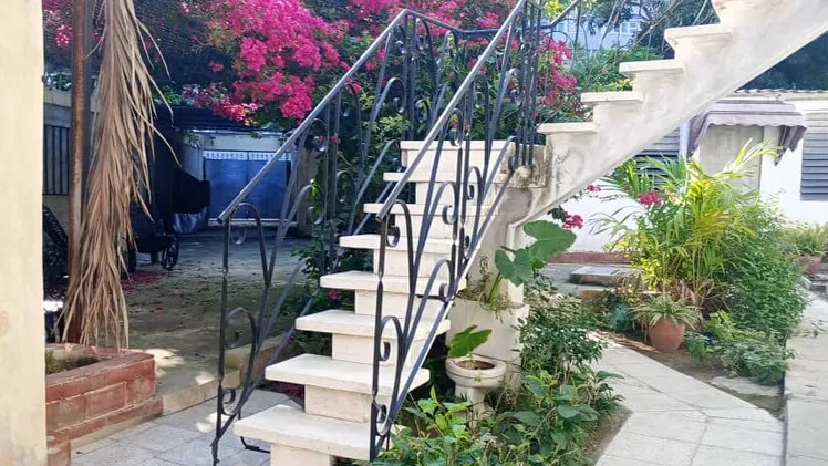 Tres casa en un solo terreno, 60.000$ telf 005358411177