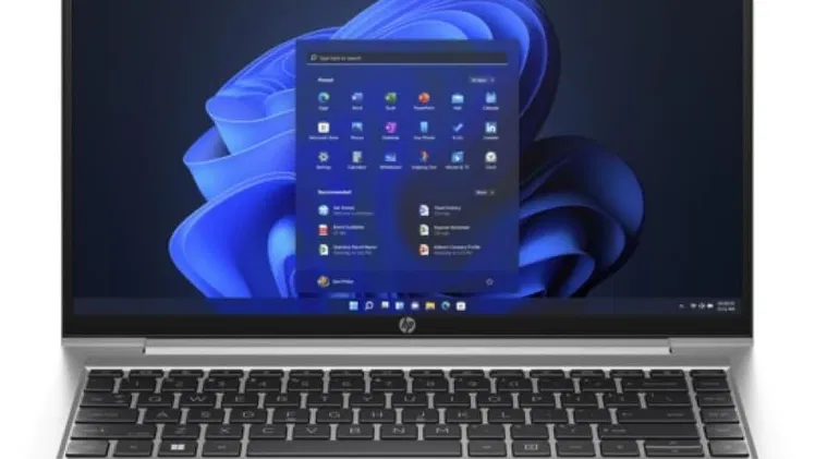 Laptop Hp 440 G10 Core i7-1355U 16GB RAM 512GB SSD Incluye Mouse inalámbrico,  Funda Para Laptop y entrega a domicilio