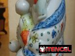 Buda antiguo de porcelana china con base mide 29 cm de altura y sin base mide 25 cm