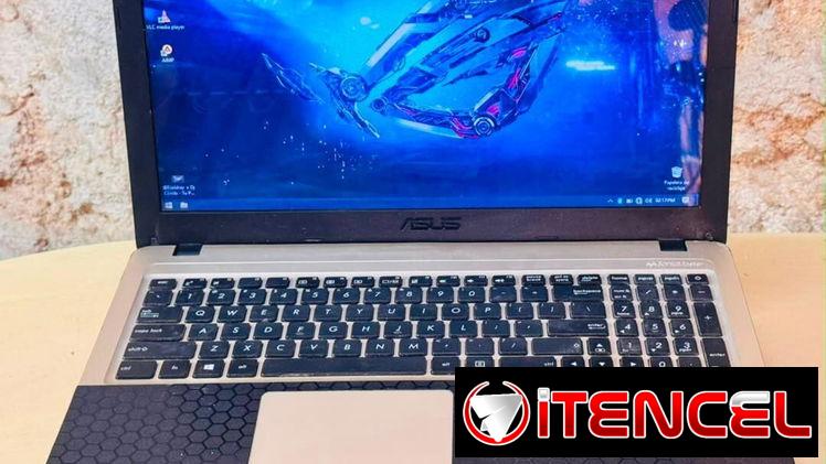 Laptop asus