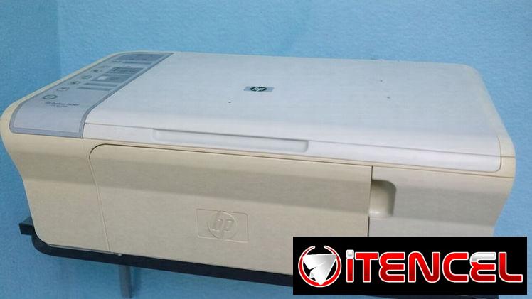 Impresora HP en buen estado. Funciona como impresora, escáner y fotocopiadora.