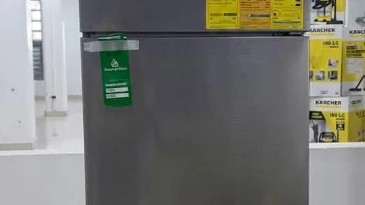 Refrigerador Samsung 18cuft*  – Color Plata en 1080usd