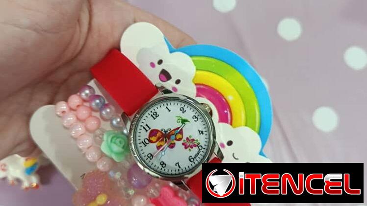 Reloj con pulseras