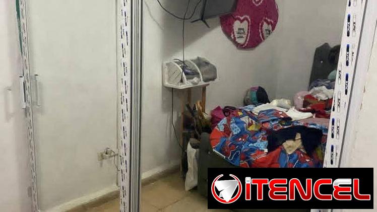 CARPINTERIA DE ALUMINIO CON CRISTAL “