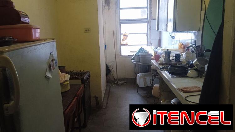 Se vende apartamento capitalista de 2/4 en el Vedado