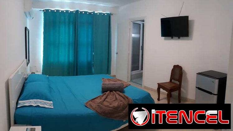Apartamento  en renta, Vedado , frente al malecón Habanero, tres habitaciones climatizadas+53 52463651 🌊E