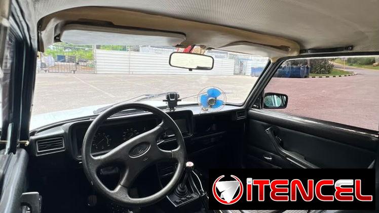 LADA 2107 en circulación