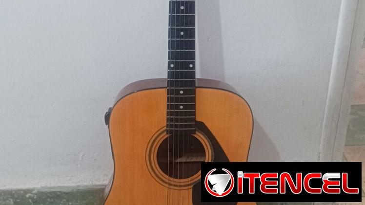 150 USD Guitarra electroacústica Yamaha folk country